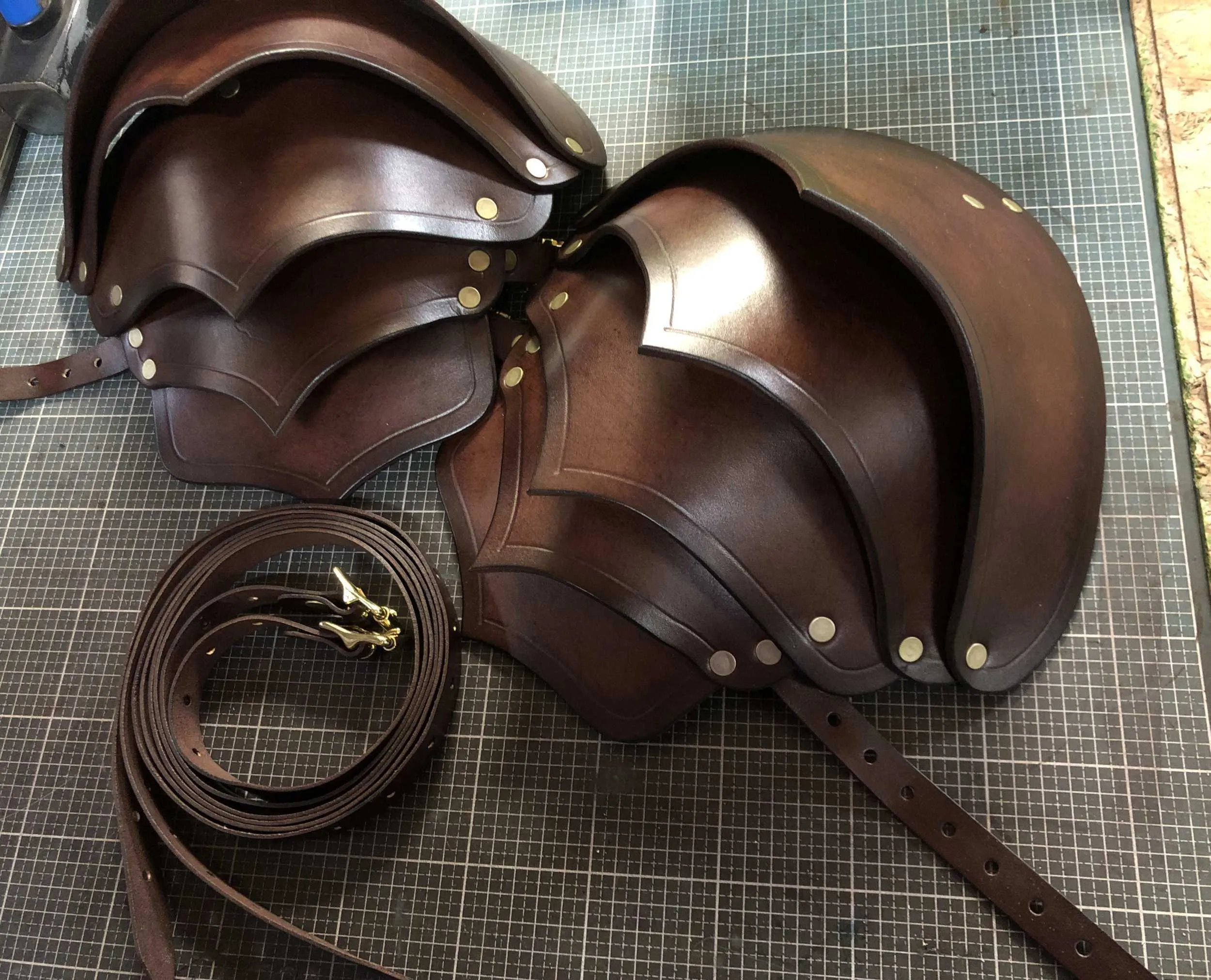 LARP Schulterrüstung DIY Bausatz