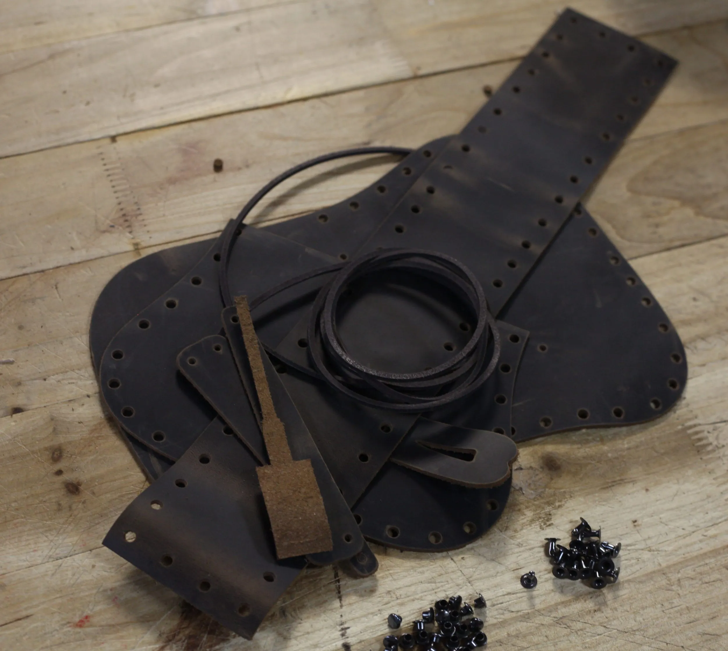 Bausatz für eine mittelalterliche Ledertasche