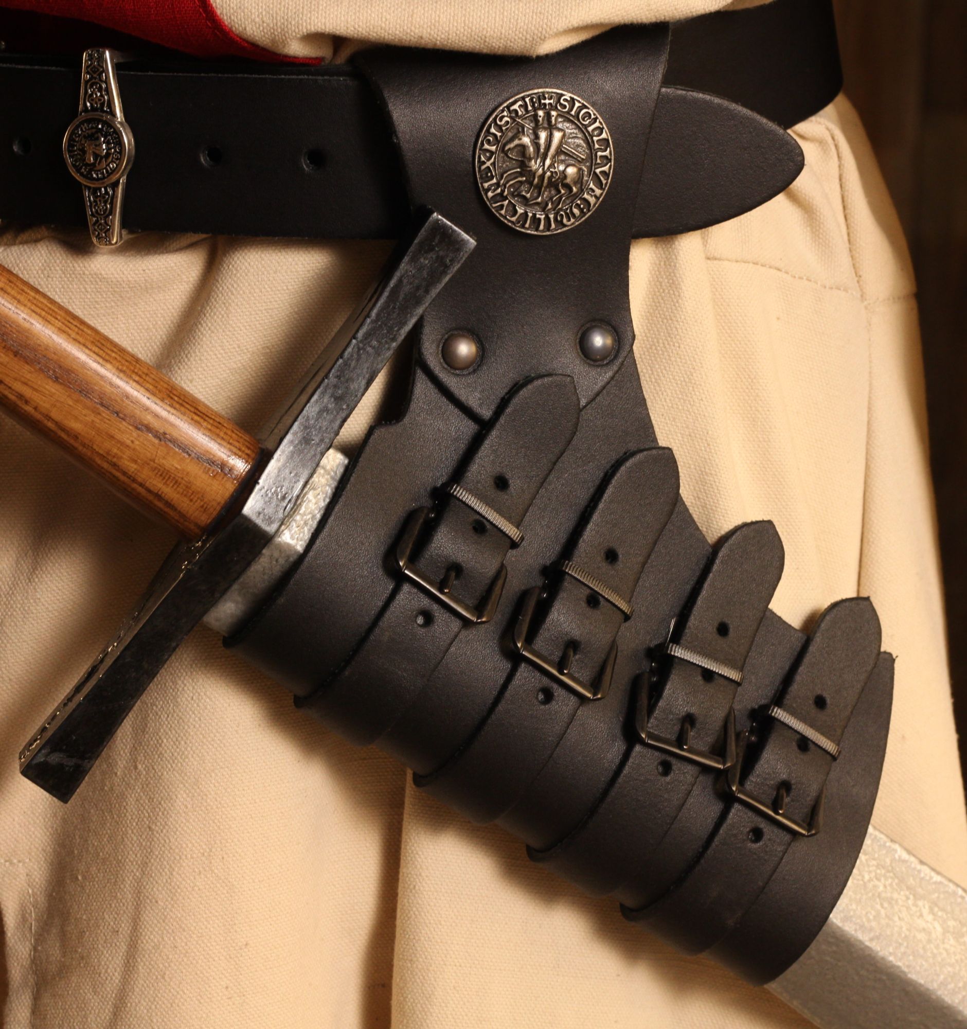 Schwerthalter mit Schnallen Tempelritter