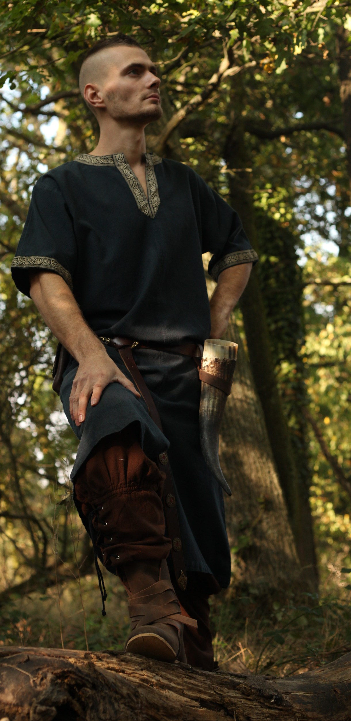 Kurzarm-Tunika mit Bordüre