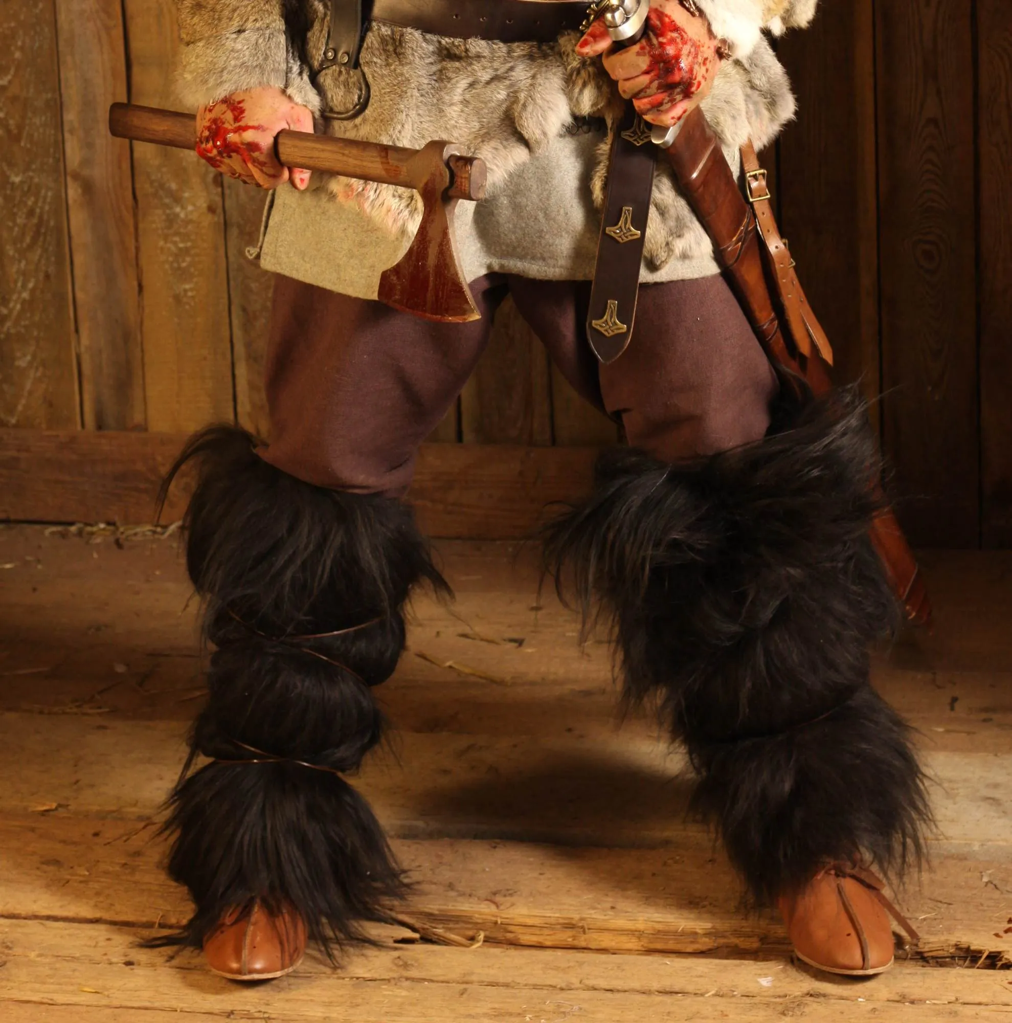 LARP Beinschienen mit Fell