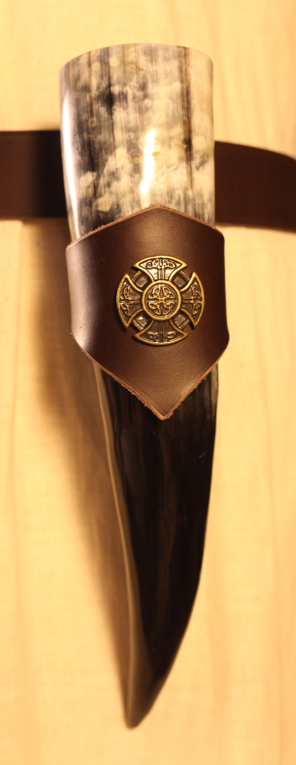 Trinkhorn mit Halter braun Kelten ca. 300ml