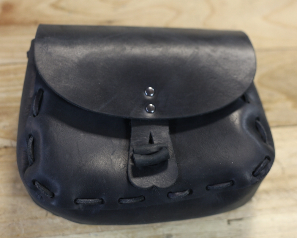 Bausatz für eine mittelalterliche Ledertasche