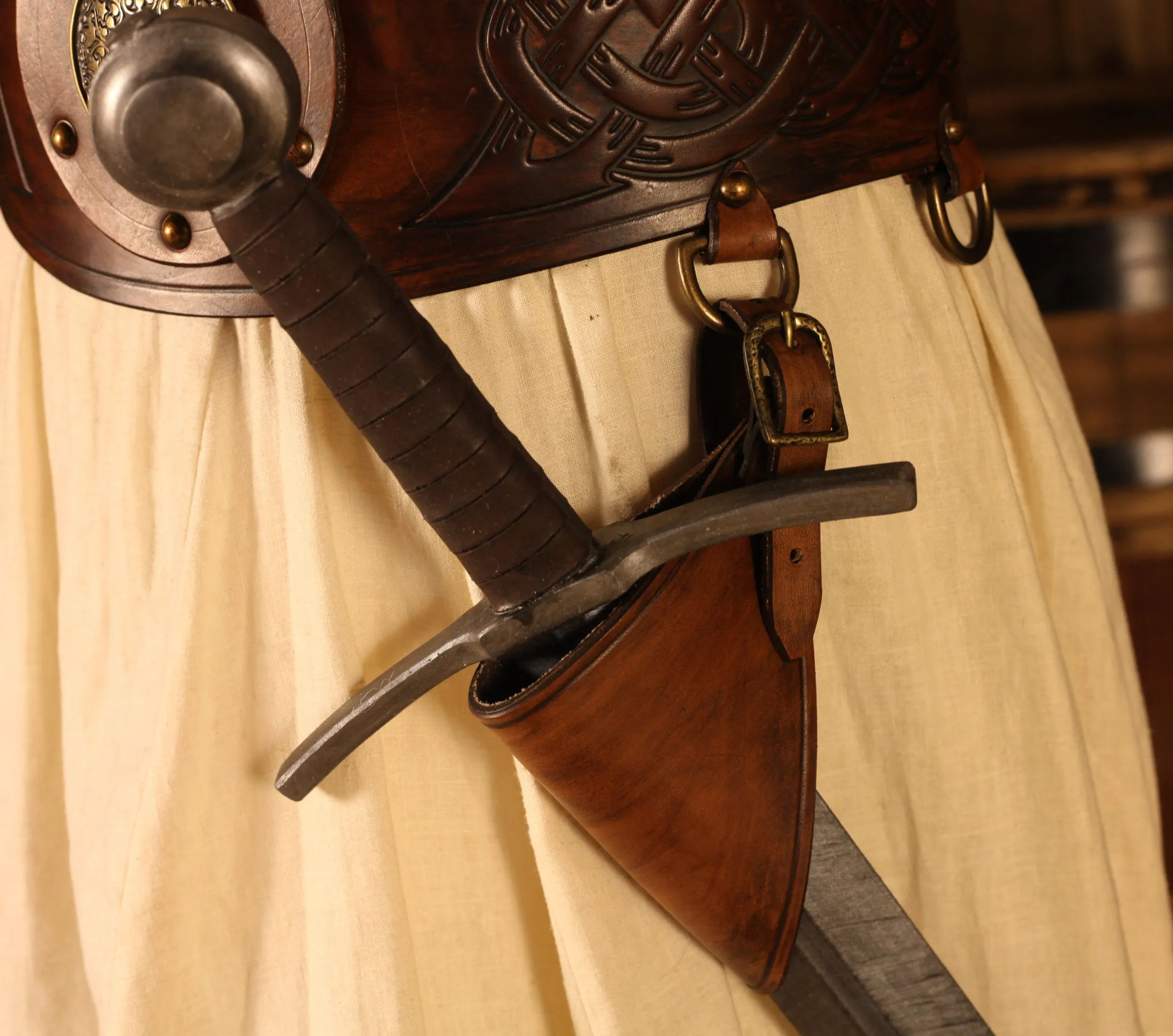 Schwerthalter aus Leder