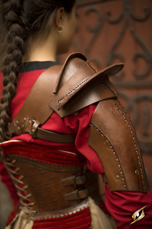 Braune Schulterrüstung M