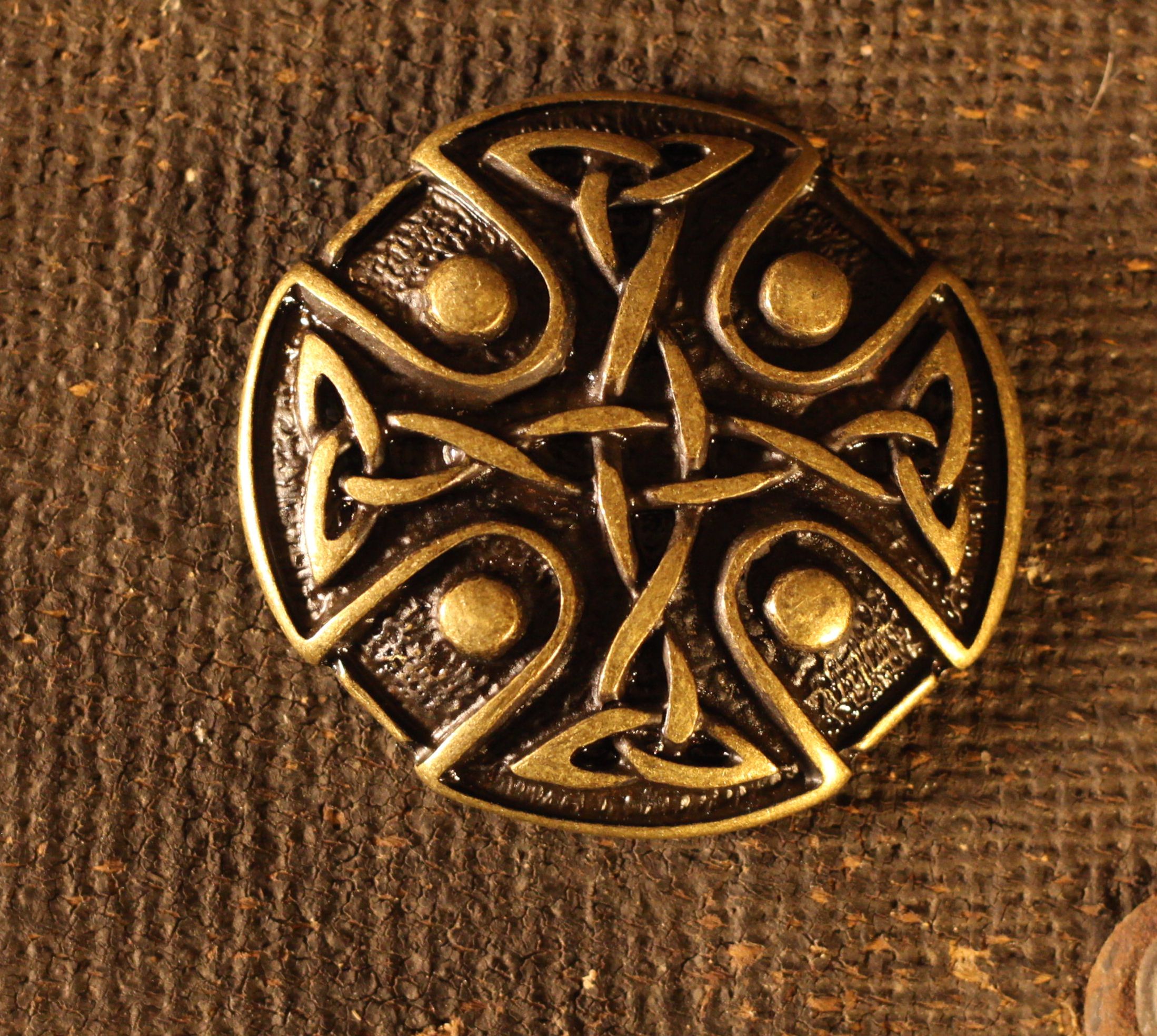 Große Fibel/Brosche Keltenkreuz