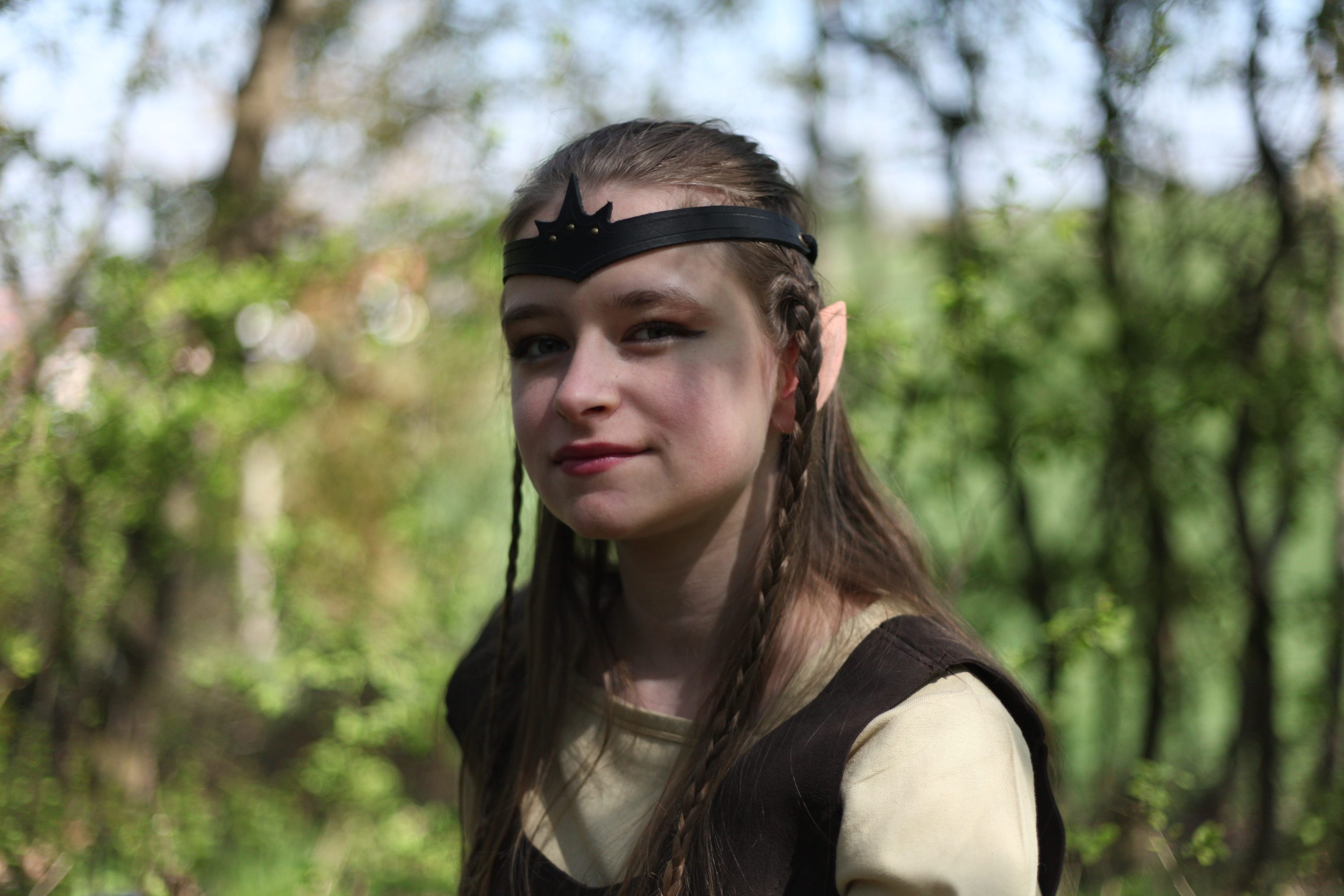 Schwarzes Lederdiadem