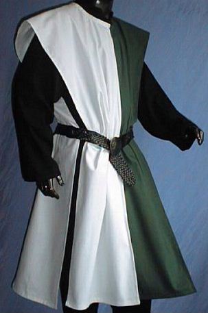 Waffenrock mittig geteilt