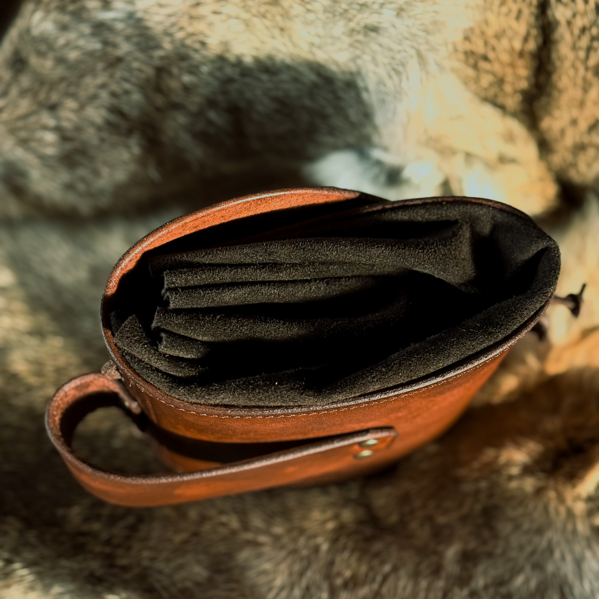 Gürteltasche aus Leder mit Thorshammer, braun