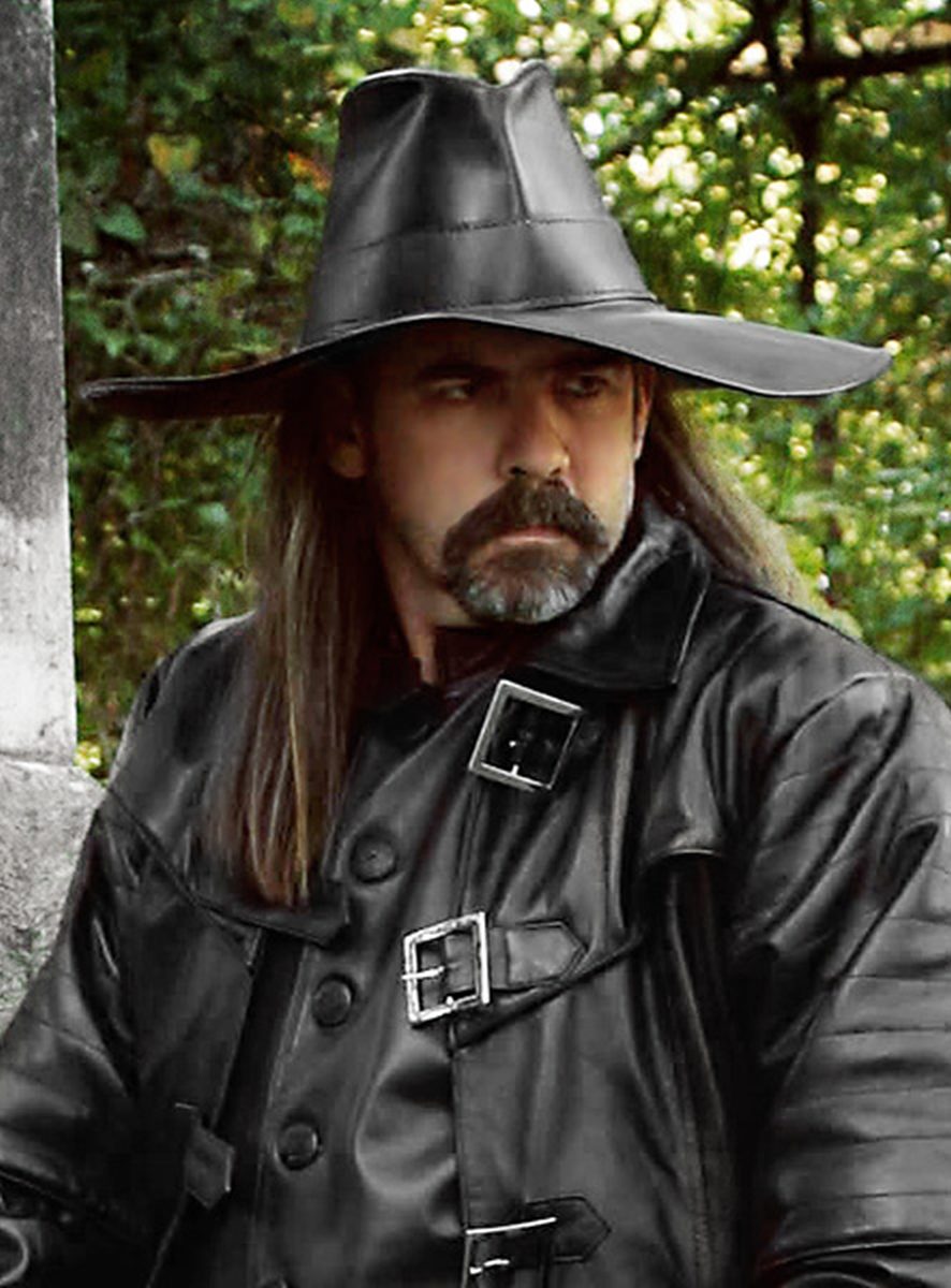 Lederhut mit breiter Krempe