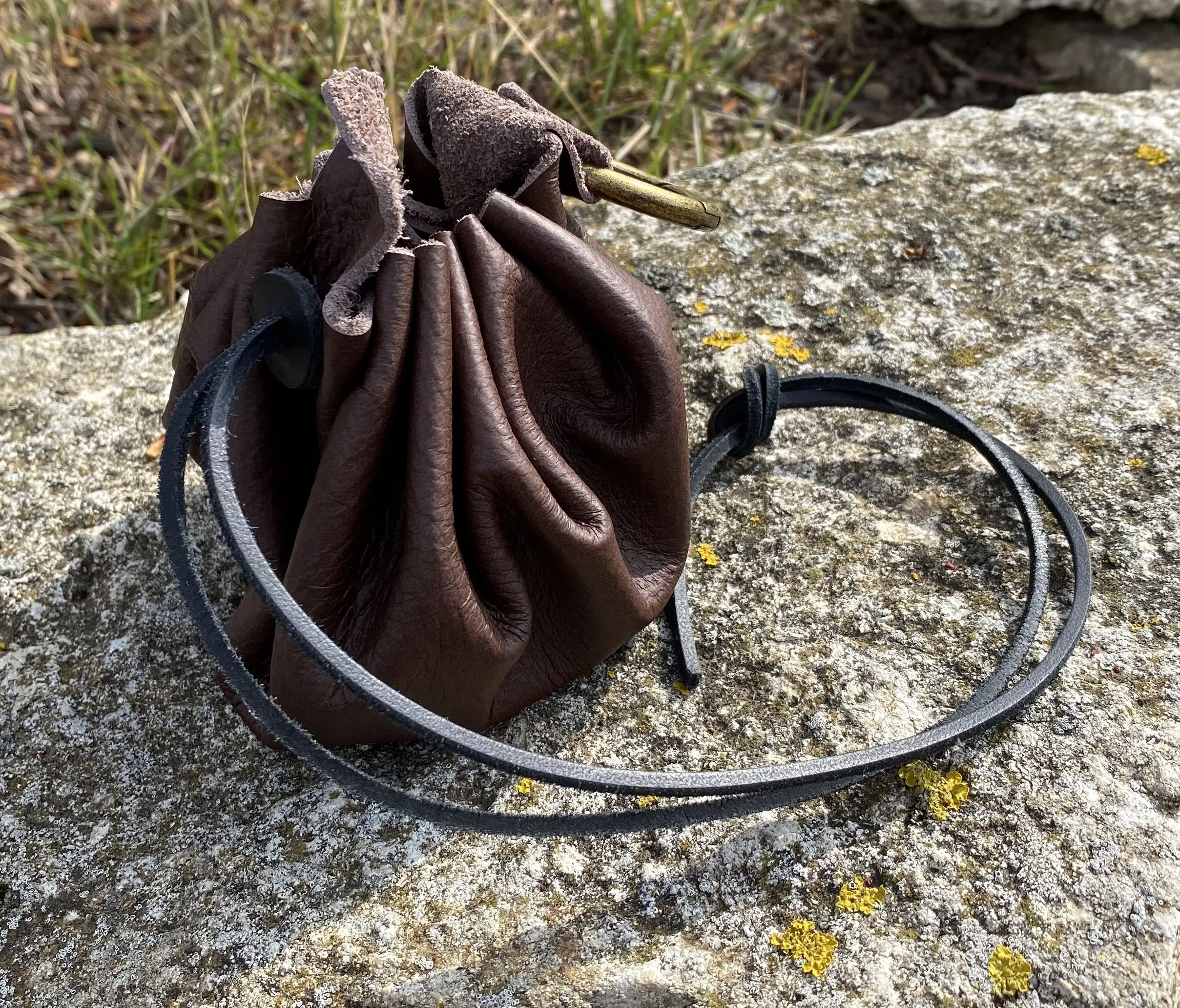 Leckerli-Beutel aus Leder