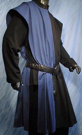 Waffenrock mittig geteilt