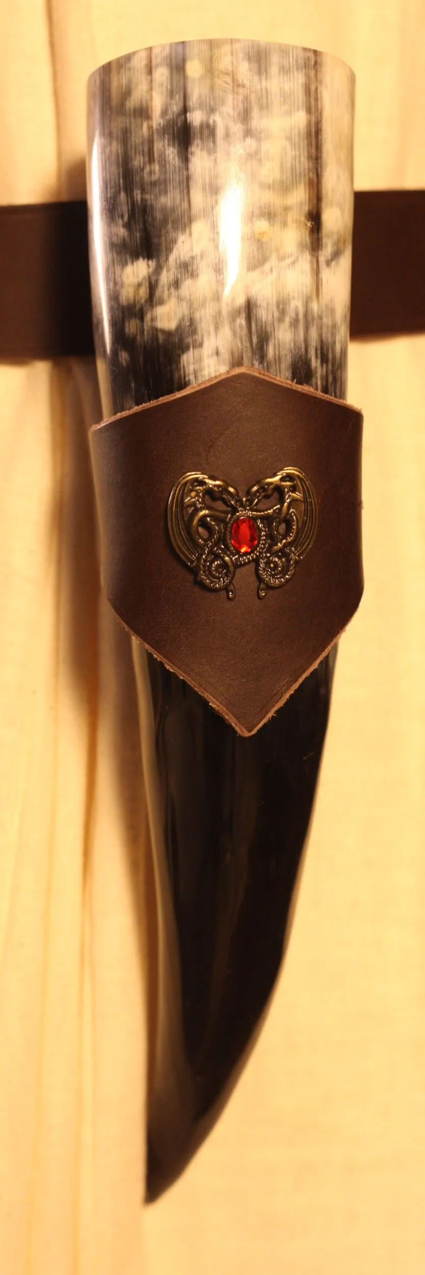 Trinkhorn mit Halter braun Dragonheart ca. 300ml