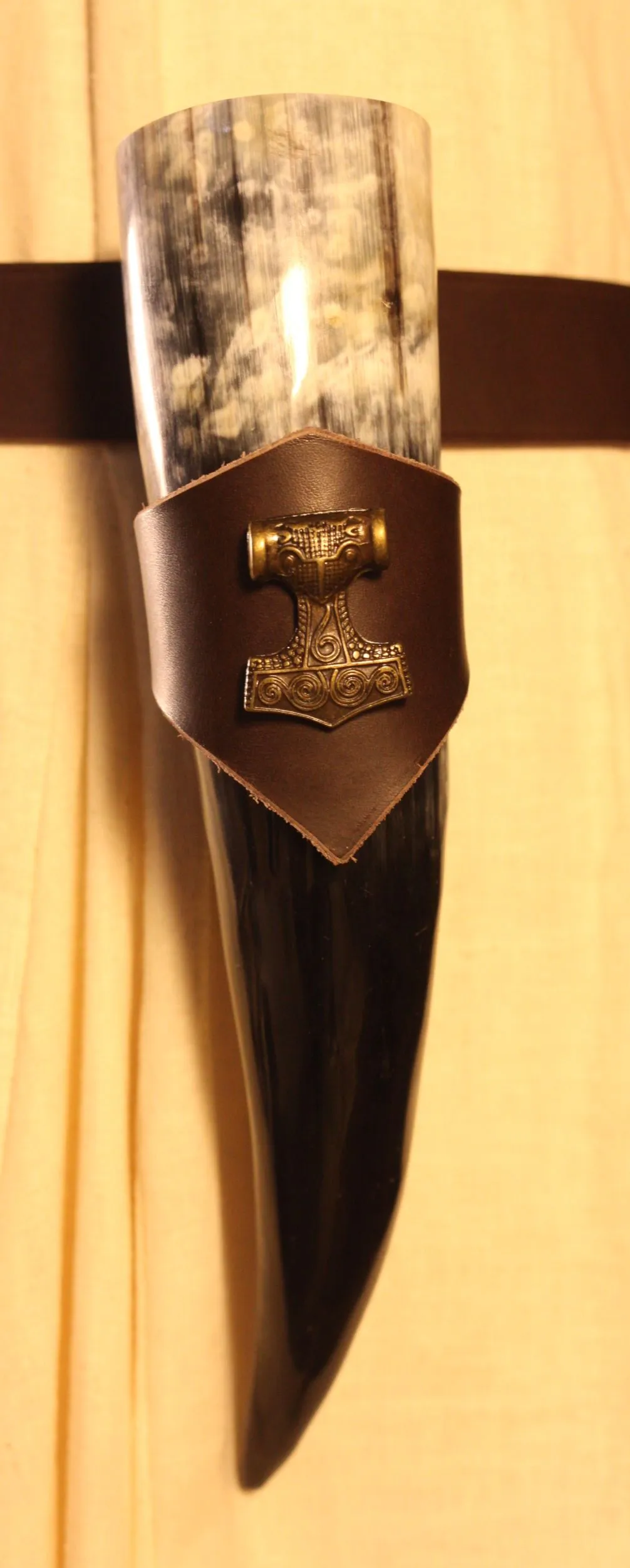 Trinkhorn mit Halter braun Thors Hammer ca. 300ml