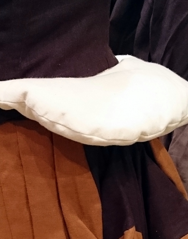 Weiberspeck, Hüftkissen