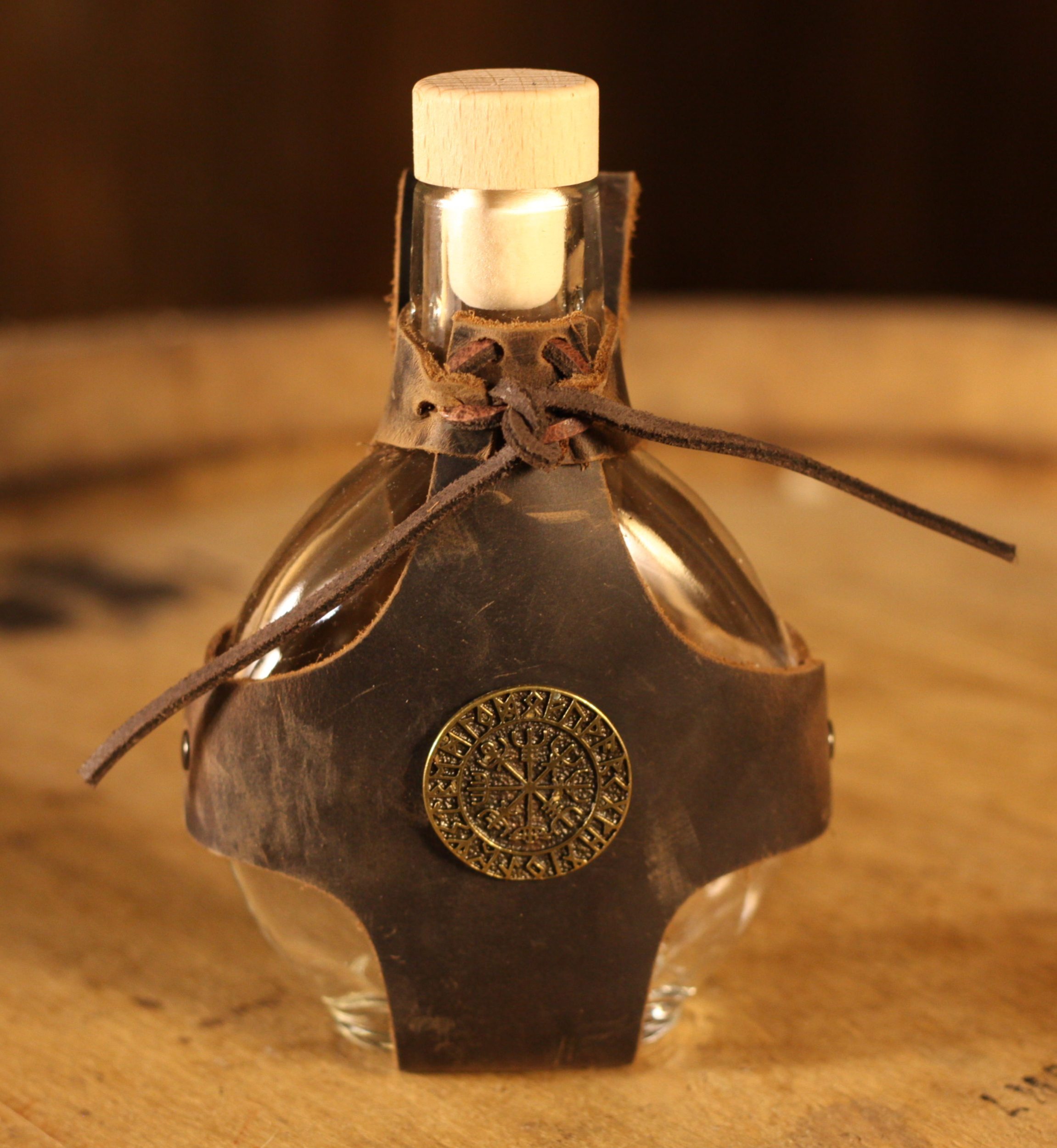 Flachmann mit Halter, 200ml, Vegvisir