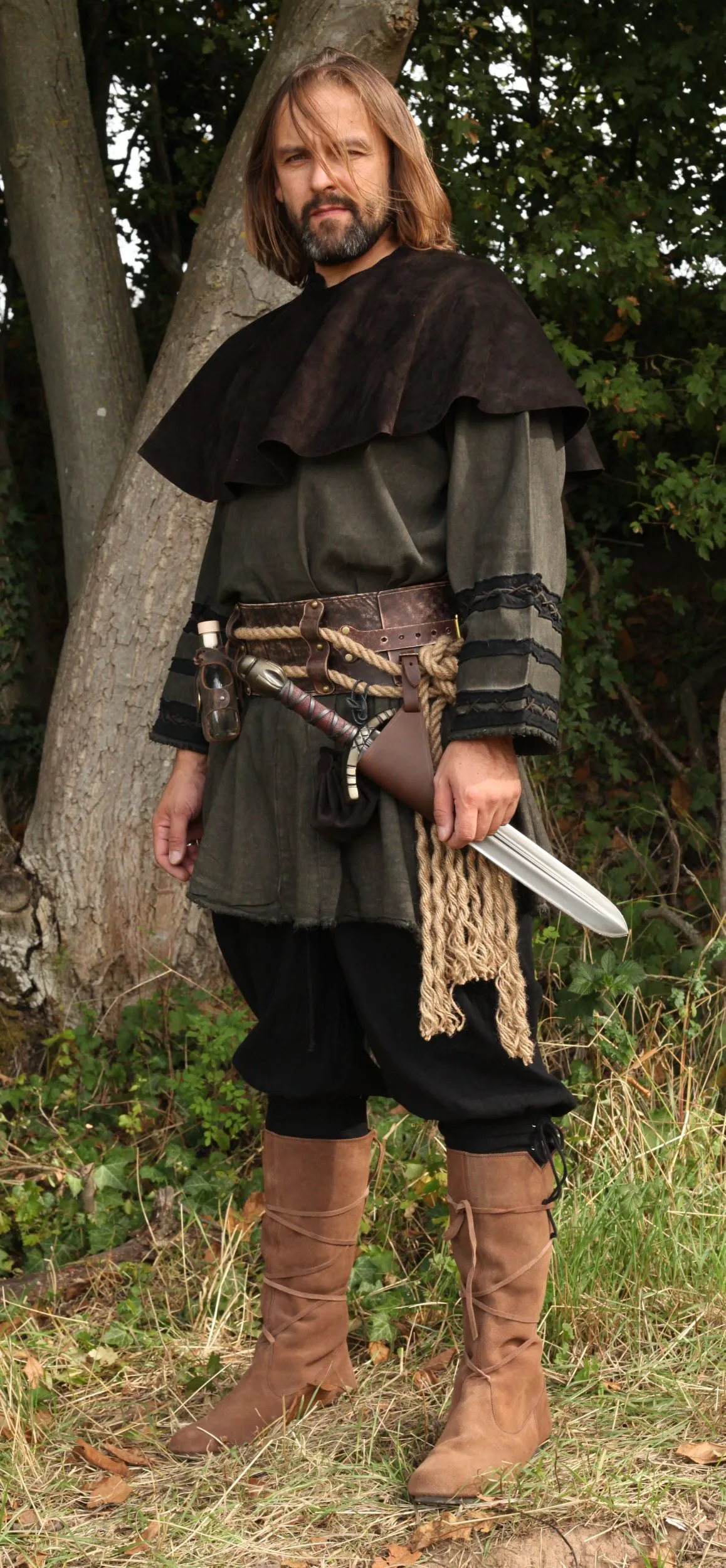 Gugel/Poncho aus Wildleder