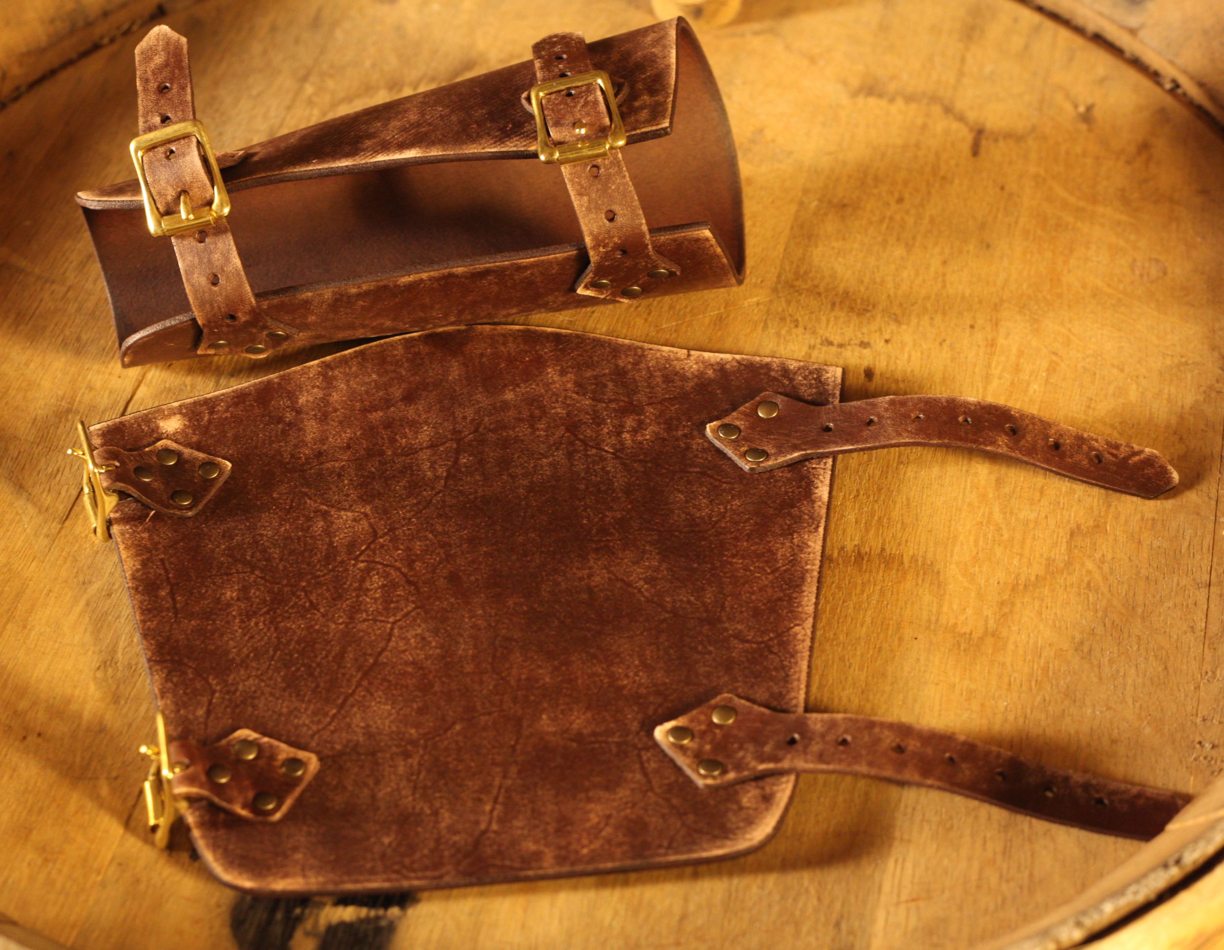 LARP Lederarmschienen mit Schnallen