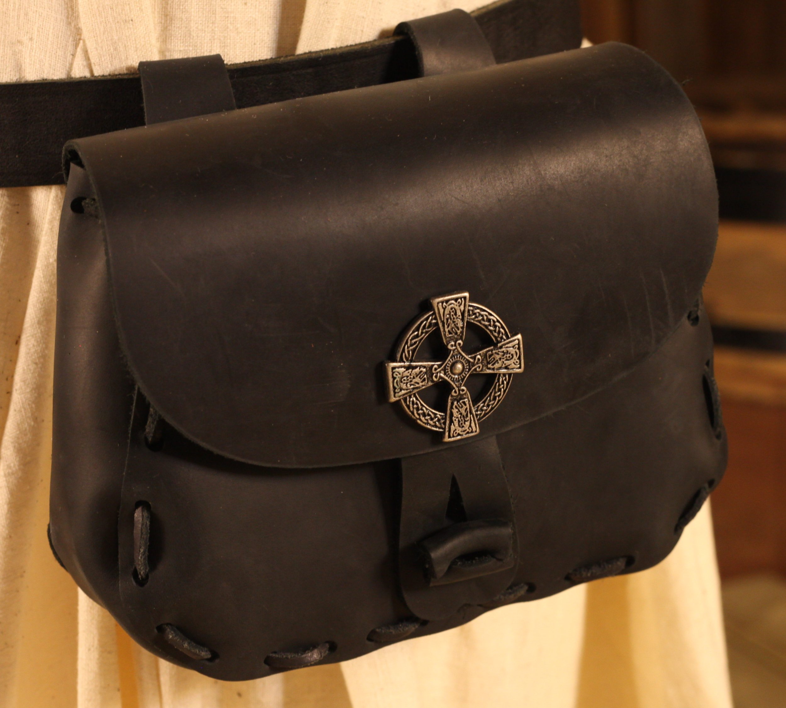 Schwarze mittelalterliche Ledertasche Keltenkönig