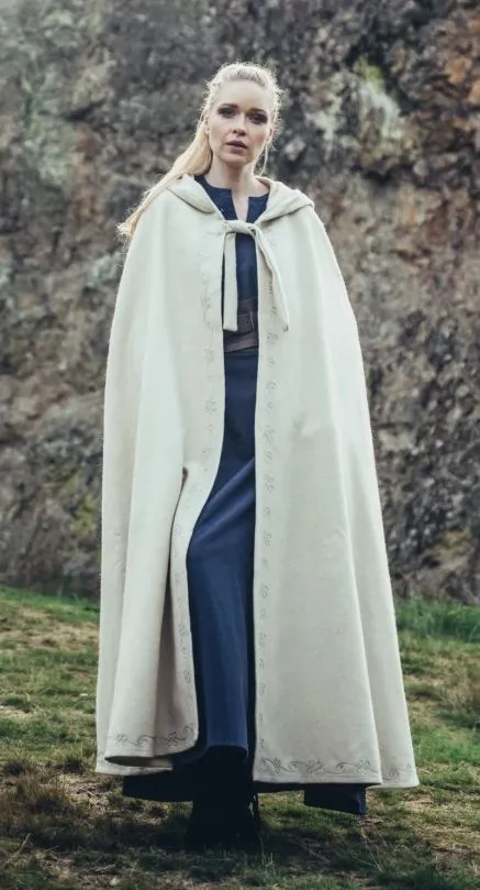 Umhang aus Wolle mit langer Kapuze und Stickerei