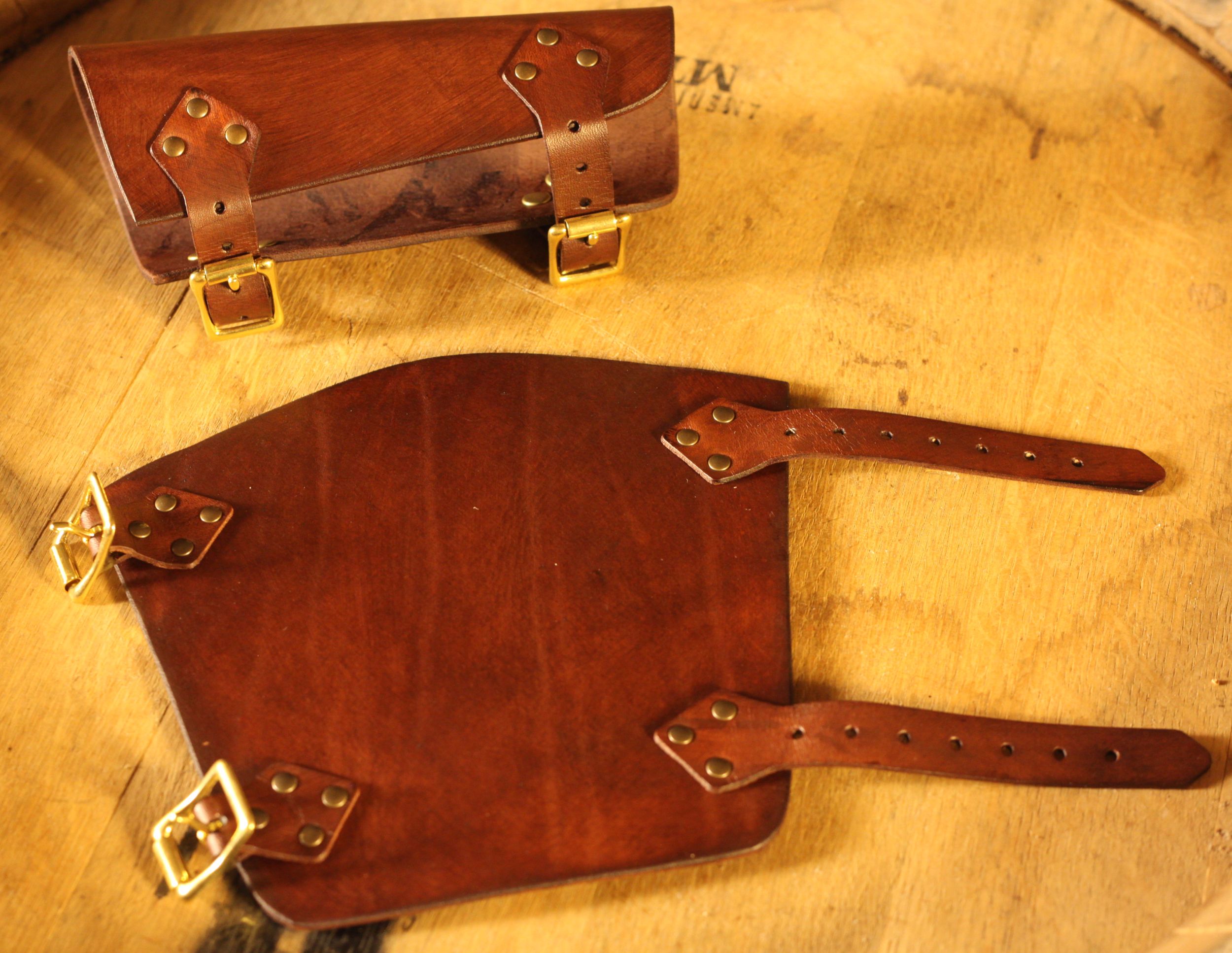 LARP Lederarmschienen mit Schnallen