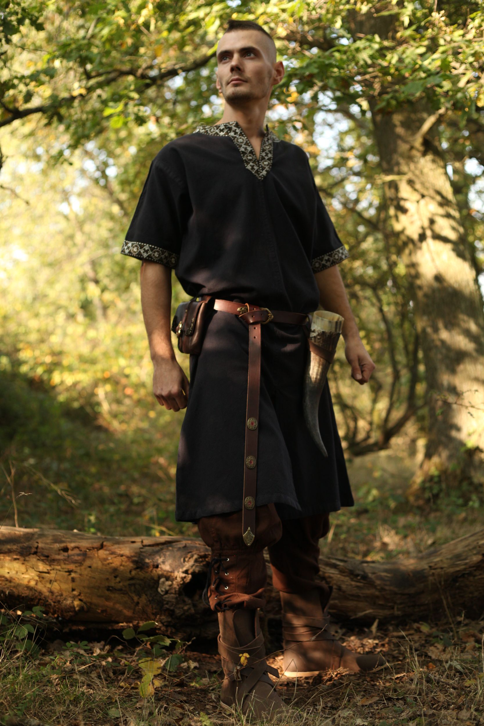 Kurzarm-Tunika mit Bordüre