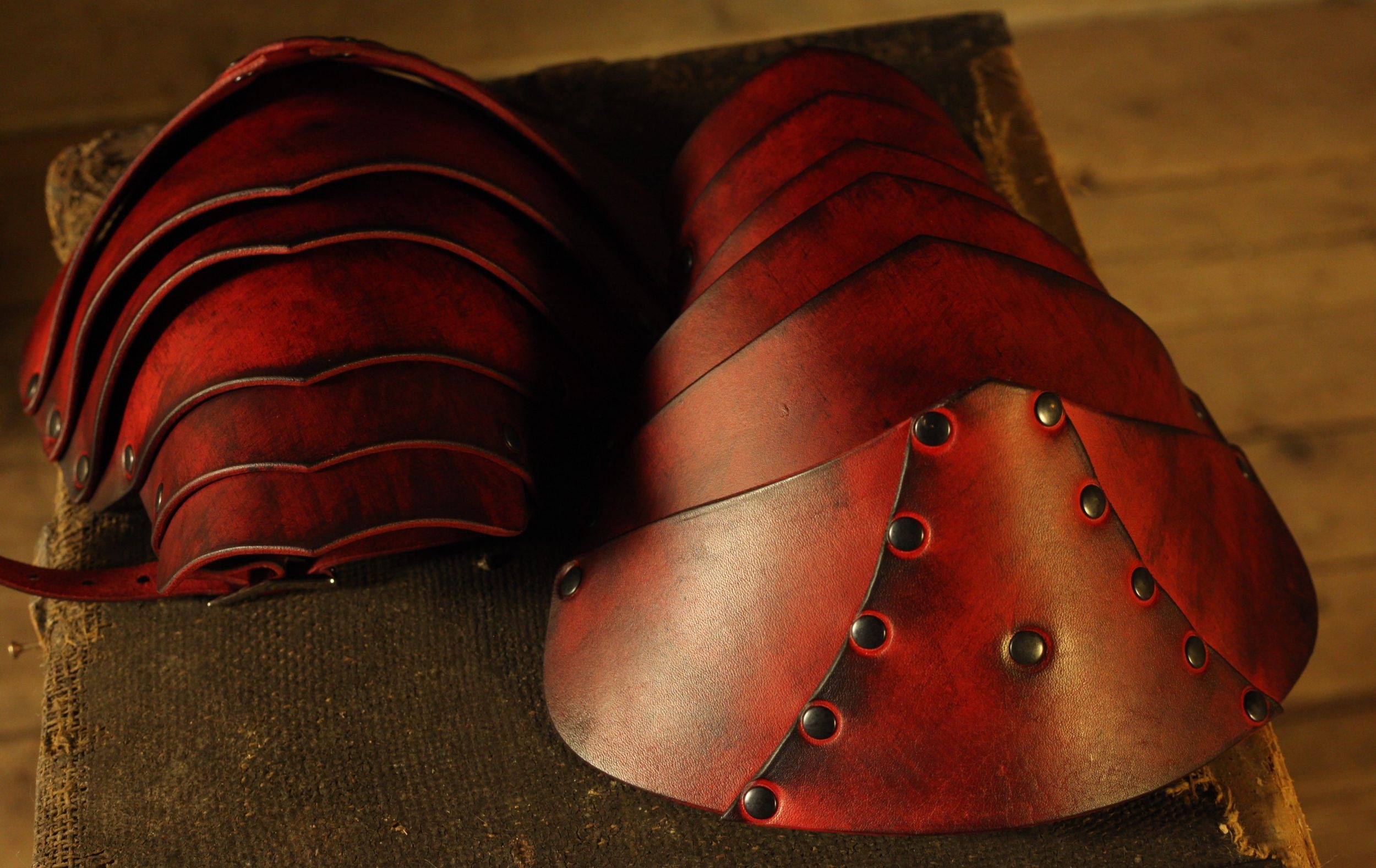 LARP Lederschulterrüstung Söldner