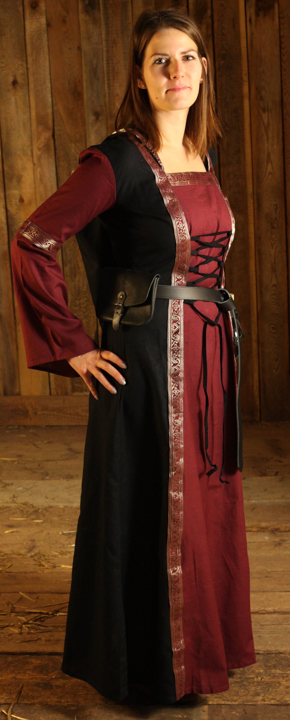 Mittelalterliches Gewandset für Frauen VII