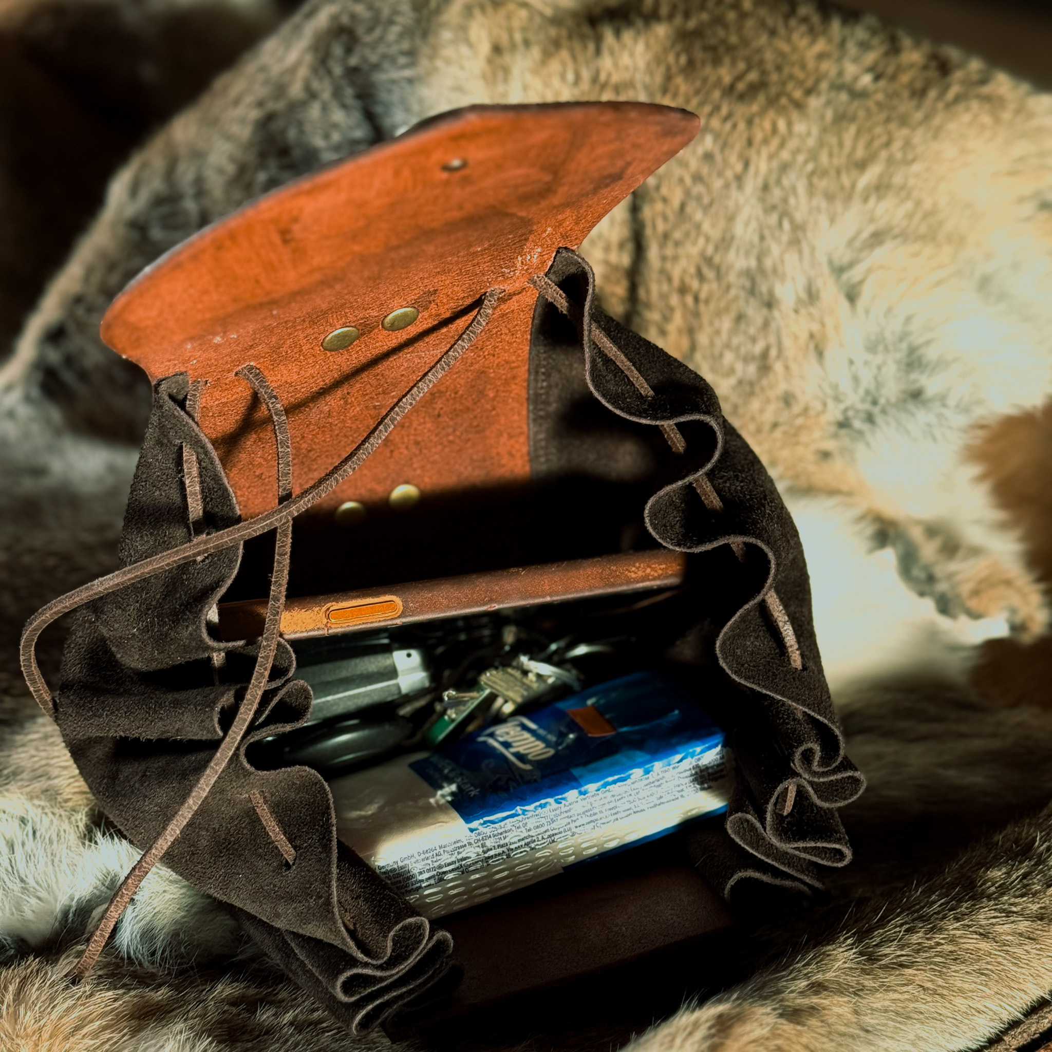 Gürteltasche aus Leder mit Thorshammer, braun